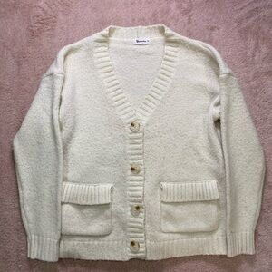Elegant Cream Cardigan with Pockets